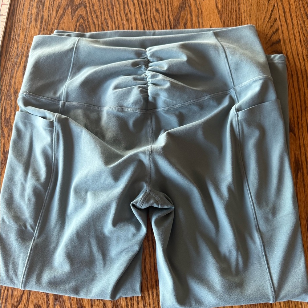 Athleta Salutation Stash Cinch 7/8 legging